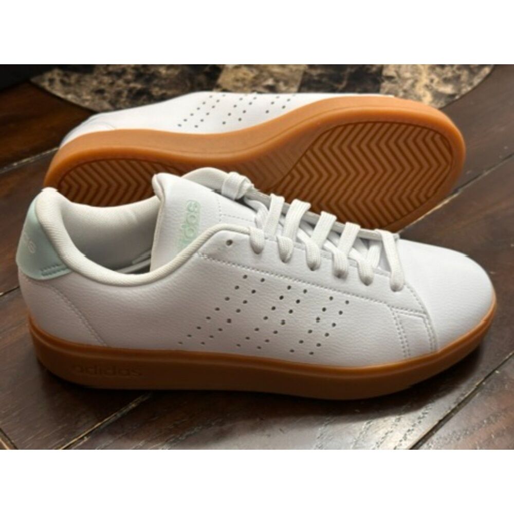 Adidas Advantage 2.0 White Sneaker Gum Sole Women's 8.5 NEW